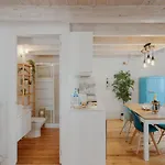 דירה Lovely Nest Downtown