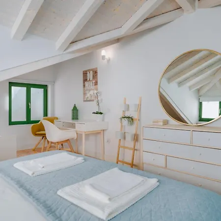 Lovely Nest Downtown פורטו