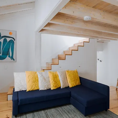 Lovely Nest Downtown דירה *